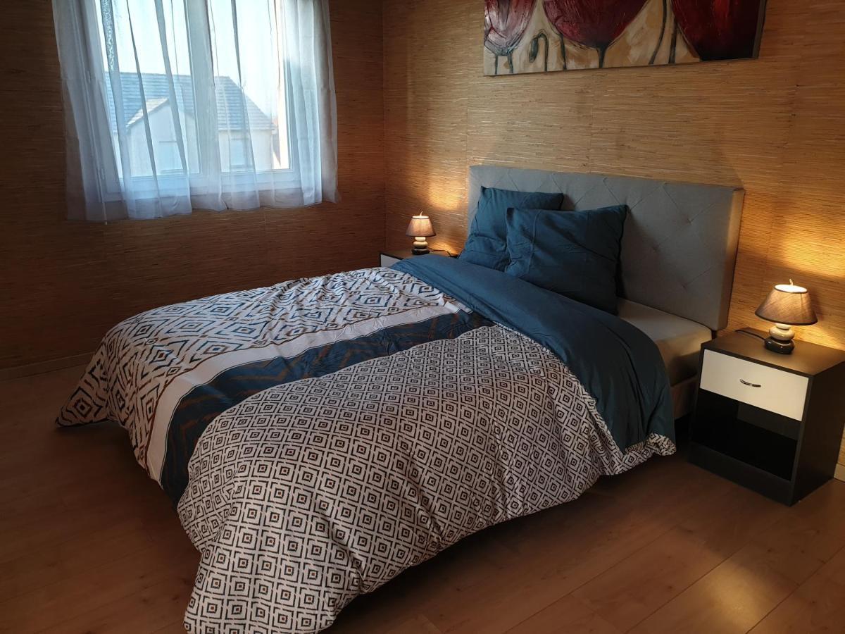 Les Pressoirs Apartment Nogent-l'Abbesse Екстериор снимка